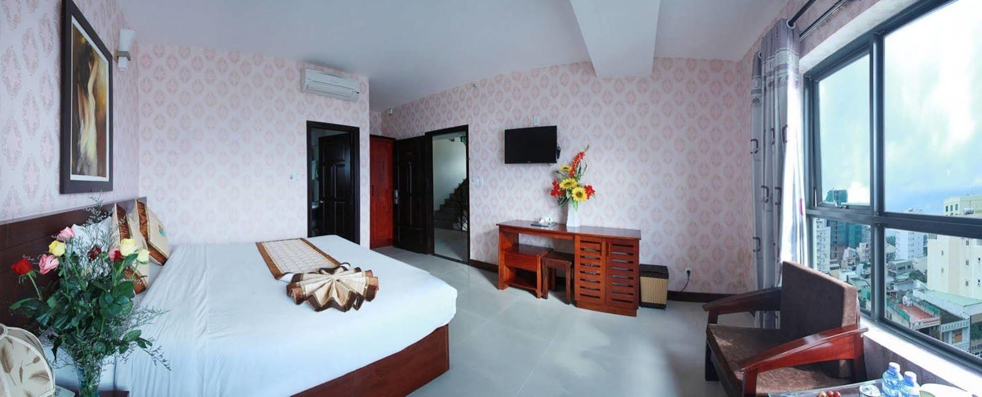 Luna Diamond Hotel Da Nang Exteriör bild