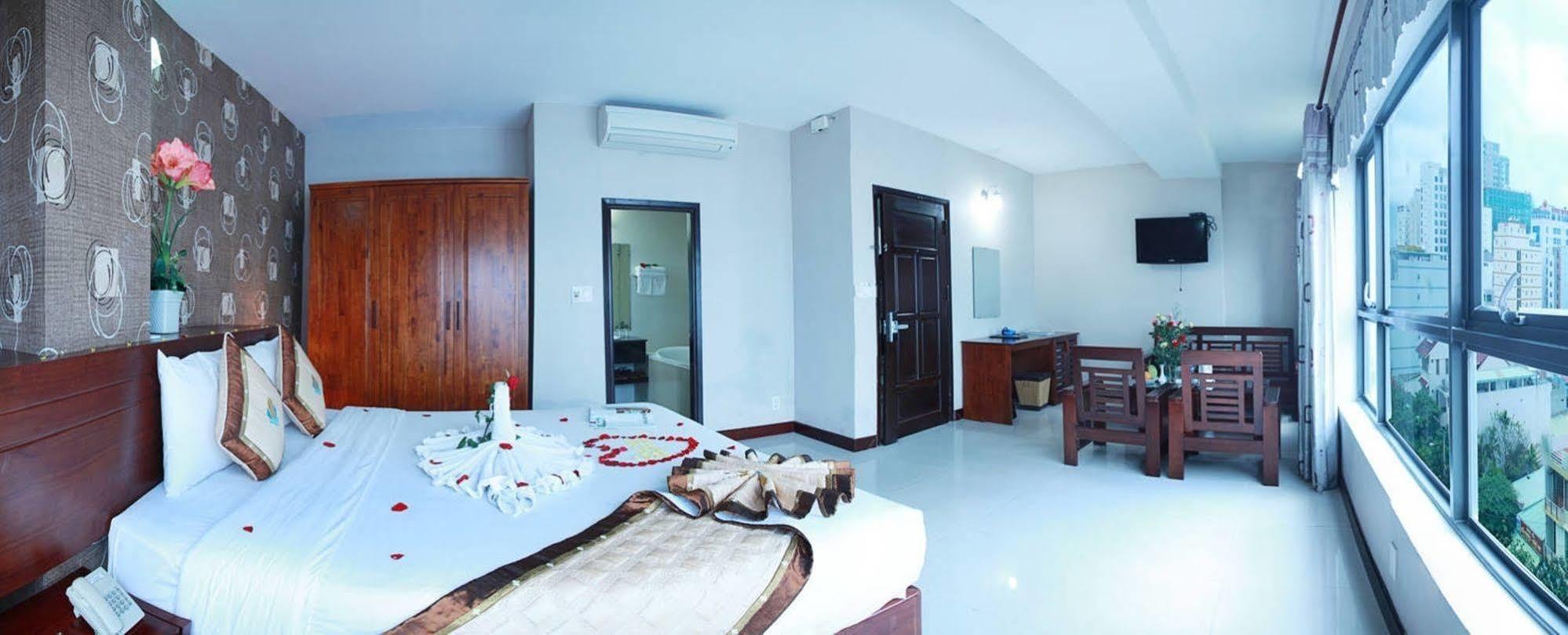 Luna Diamond Hotel Da Nang Exteriör bild